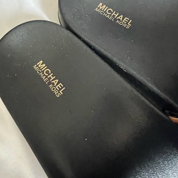 Michael Kors Wimen Slides - Picture 4 of 4
